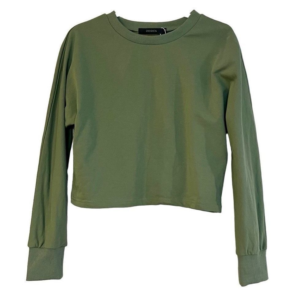 Zesica Women’s Green Cropped Sweatshirt Medium